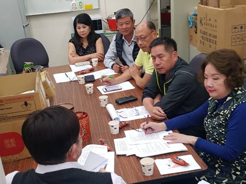 2019-04-16	與公寓大廈管理科長楊銧煜研討一定規模以下廣告物申請簡化作業規劃草案會議